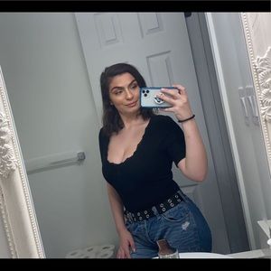 Meet your Posher, Vanessa